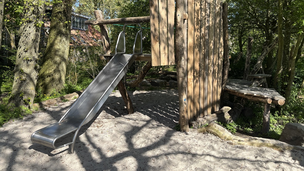 Natuurlijke speelplaats ecolodge Friesland Lauwersmeer